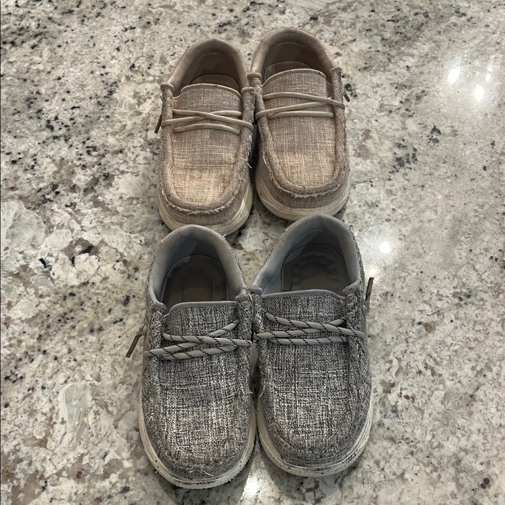 Casual Slip-On Shoes in Beige and Gray